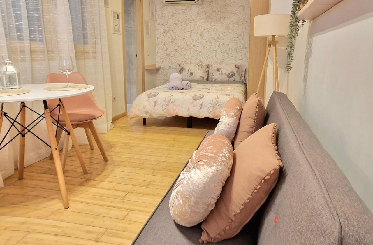 Cervantes Apartment Málaga Extérieur photo