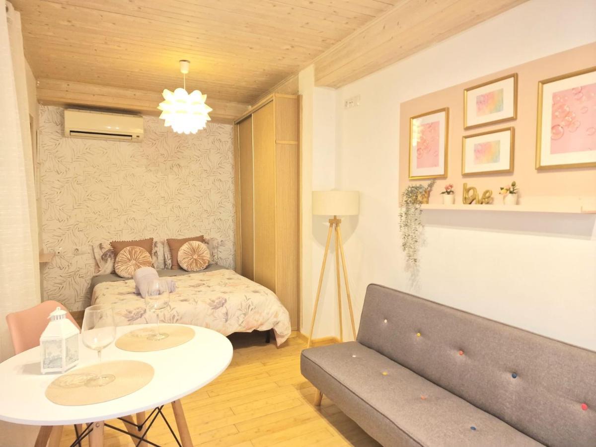 Cervantes Apartment Málaga Extérieur photo